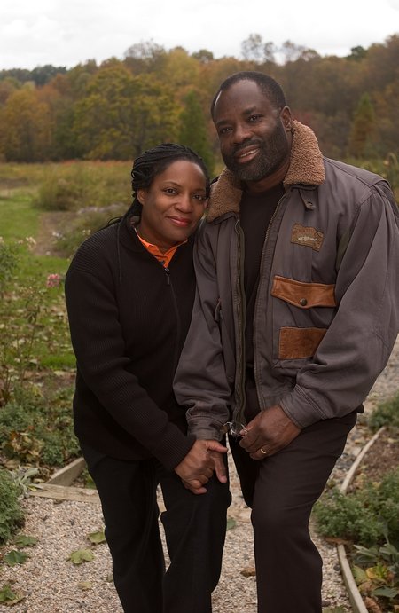 http://emeagwali.com/photos/archive/random/photos-october-2005/Philip-Dale-Emeagwali-Ladew-Topiary-Gardens-Monkton-Maryland-October-29-2005-736-450.jpg